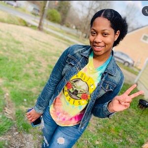 Meet your Posher, Kayla